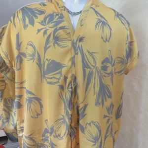 Camisas para hombres amarillo flor