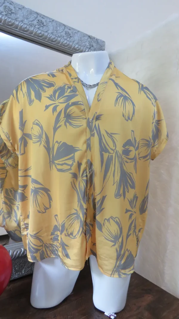 Camisas para hombres amarillo flor