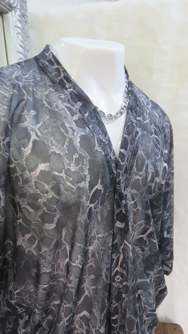 camisa kimono gris